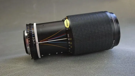 Купити Об&#039;єктив Nikon Ai-s 70-210mm f/4.0 MC Series E Ф62mm формат кадра 24x36mm Вживане