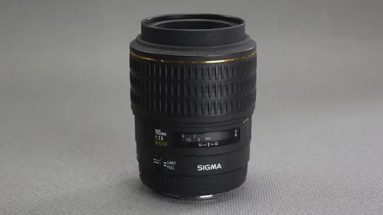 Об'єктив Sony AF Sigma 105mm/2.8 EX Macro макрообъектив для Sony/Minolta Ф58mm Вживане Інтернет-аукціон