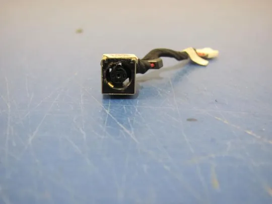 №152-22 роз&#039;єм живлення DC30100T400 для DELL Latitude E7450 оригінал З аукціону