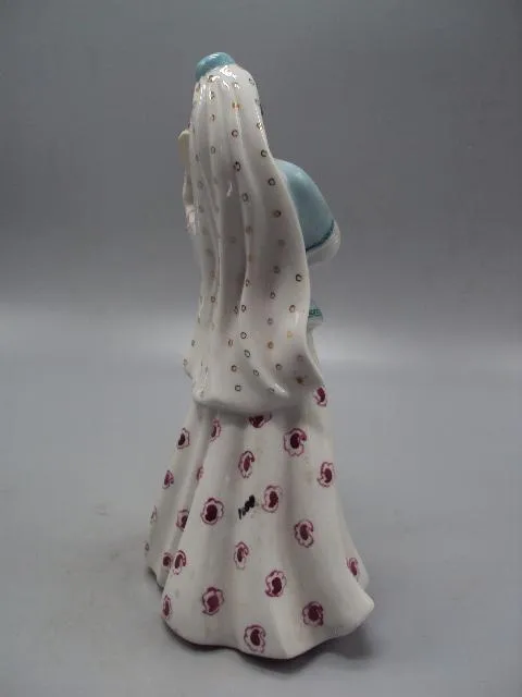 Фигура фарфор Киев девушка азербайджанка с бубном Восточный Азербайджанский танец 21 см №14072 Характеристики