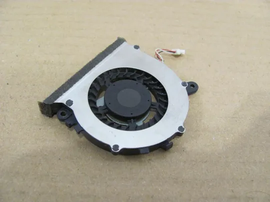 550-21 Вентилятор (кулер, FAN) BA31-00125C для SAMSUNG NP530 NP530U3C 530U оригінал Продаж