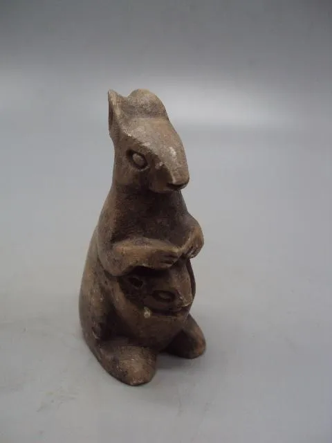 Фигура камень статуэтка миниатюра кенгуру с детенышем кенгуренком высота 7,5 см №13763 Недорого