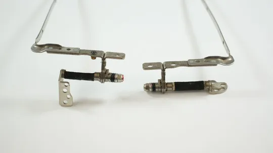 Петлі для ноутбука HP PAVILION DV4-1000, DV4-2000 series (AM03V000320 + AM03V000420) (ліва+права) З аукціону