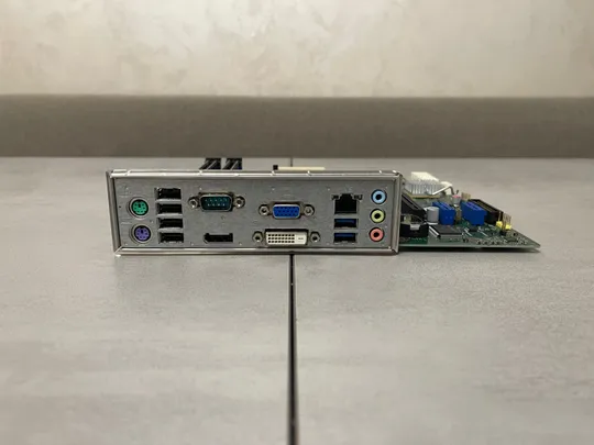 Материнська плата Fujitsu D3222-B12 GS3, процесор Intel Core i3-4160, 3.60 GHz  2 ядра 4 потоки, 16GB RAM DDR3 Продаж