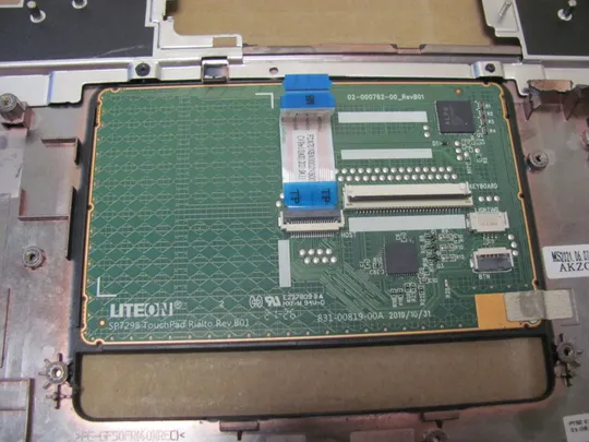 номер1002-4 корпус кришка Палмрест корпус топкейс Верхня панель палмрест cover-C тачпад  01VVYH  AP2V4000D01 для Dell Precision 7750 оригінал Інструкція