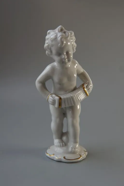 Фигура фарфор Каподимонте Италия путти мальчик с гармошкой клеймо корона N Capodiмonte 15,3см №10053 Ціна