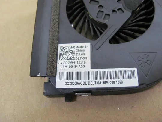 номер0170-21 Вентилятор (кулер, FAN) 095V9H DC28000AGDL  для   Dell Latitude E6230   оригінал З аукціону