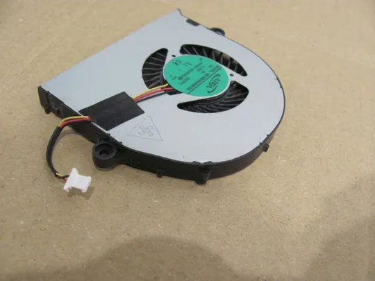 номер0249-22 Вентилятор (кулер, FAN) для Acer Aspire E5 E5-532 E5-573 E5-573G E5-522 E5-522G E5-532 E5-532G оригінал З аукціону