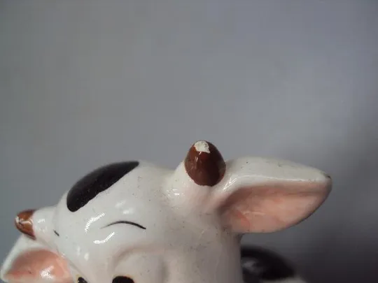 Фигура фарфор статуэтка Европа корова буренка коровка высота 8 см кракелюры №15037 Продаж