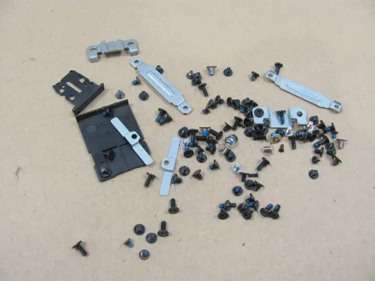 646-10 комплектуюче гвинти  для Dell Latitude 5580 5590 E5580 E5590 E5591 оригінал Ціна