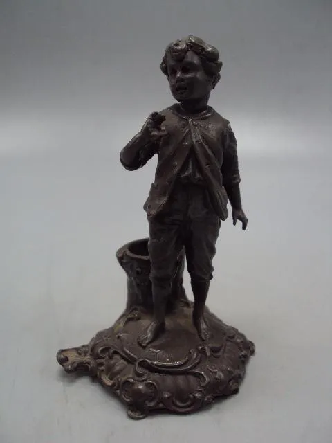 Фигура шпиатр карандашница Европа мальчик высота 11 см №279 Ціна