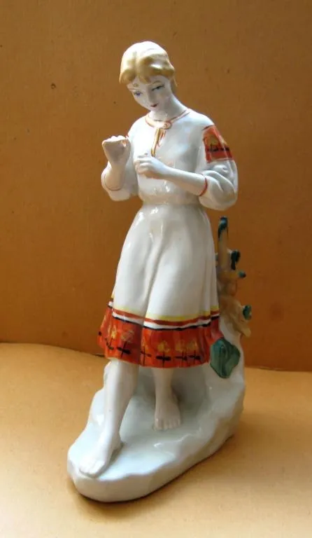 ГАДАНИЕ НА РОМАШКЕ - ДЕВУШКА = ПОЛОННЕ - ПОЛОННОЕ = СРСР Ціна