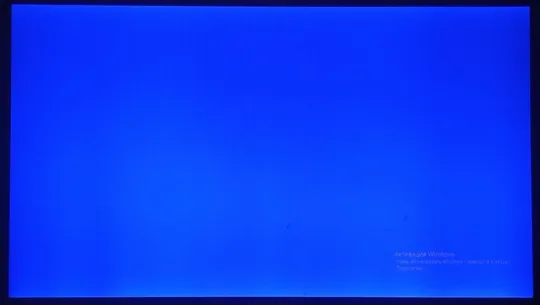 Верхня частина корпуса (кришка) з ноутбука SONY VGN-Z31WN з матрицею, вебкамерою, шлейфами, петлями Недорого