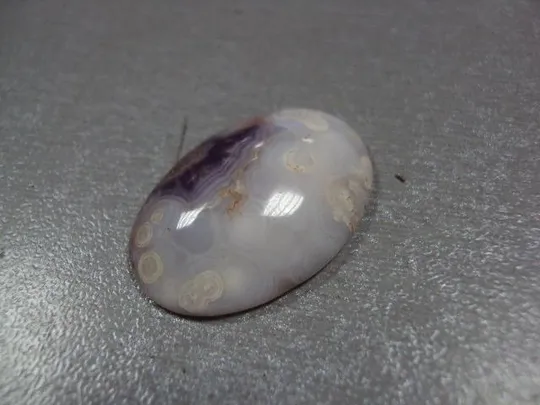 Камень агат овальный для ювелирных изделий вес 4.8 г размер 6 х 29 х 21 мм №13300 Ціна