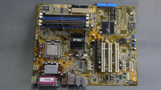 Купити Материнская плата ASUS P5GPL-EAYZ + Pentium 4 650 3.40GHz + 512Mb DDR400 + видео Geforce