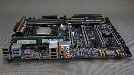 материнская плата Gigabyte GA-X99P-SLI Ultra Durable (s2011-3, Intel X99, 4x PCI-Ex 16) З аукціону