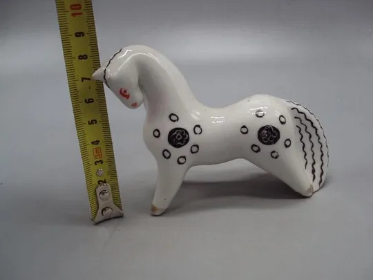 Фигура фарфор статуэтка Киев конь лошадь миниатюра лошадка высота 8 см, длина 12 см №13760 З аукціону