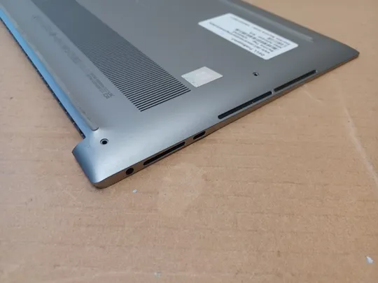 номер1051-11 Кришка дно піддон корпуса Нижний корпус для ноутбука Низ Корпус D AM37F000313 09RFWJ для Dell Precison 15 5550 5560 5570  оригінал Де купити