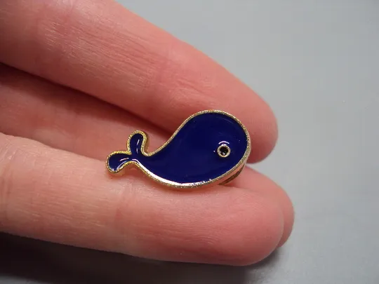 Значок пін синій кит знак брошка №18437 З аукціону