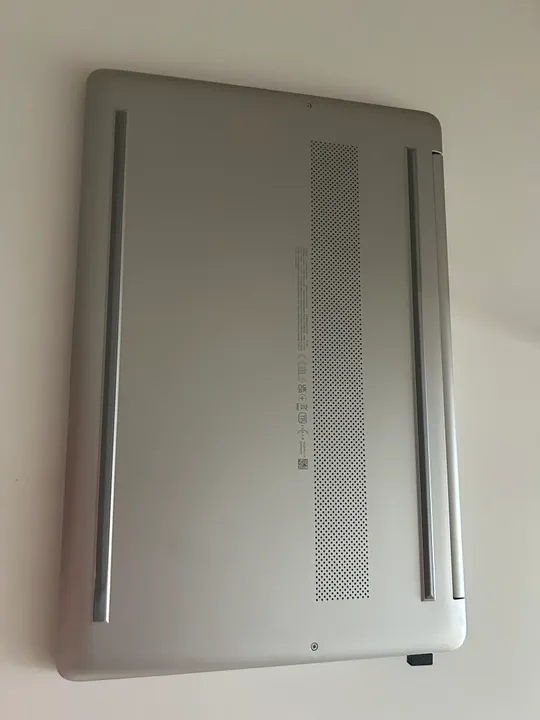 HP 15s-eq2056ua (Ryzen 3 5300U, 16 ГБ, 512 ГБ SSD) З аукціону