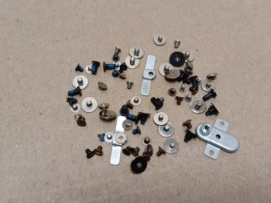 номер1060-28 комплектуюче кріплення гвинти  для Dell Latitude 3400 3500 Inspiron 5582 5583 5584  оригінал Ціна