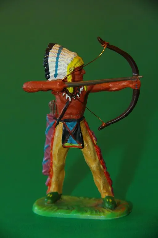 ІНДІАНЕЦЬ ВОЖДЬ ЛУЧНИК № 6829 индеец  ELASTOLIN 70мм ФРГ уцінка Ціна