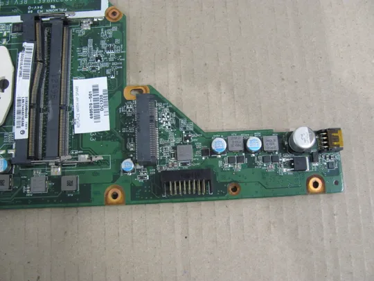 номер0163-16 материнська плата,Mainboard,Материнка,Основна плата,Системна плата,Плата системи,motherboard  680570-501 DA0R33MB6F1 для HP Pavilion G7 G7-2000  G6-2000 G4-2000 оригінал Де купити