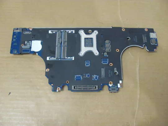 Купити номер0903-5 материнська плата SR2FU i7-6820HQ AAPA0 LA-C541P для Dell Precision 7510 7520 оригінал