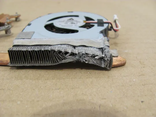 549-11 система охолодження BA62-00632B для SAMSUNG NP700 NP700Z5C 700Z оригінал таке як є по фото Де купити