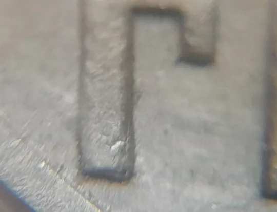 Купити (4825) 1 гривня 2002 зминання елементів зображення на реверсі (1 гривна 2002 брак)