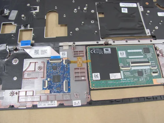 717-7 Кришка панель палмрест тачпад AP2V7000502  для Dell Precision 7550 M7550  7560 оригінал в Україні