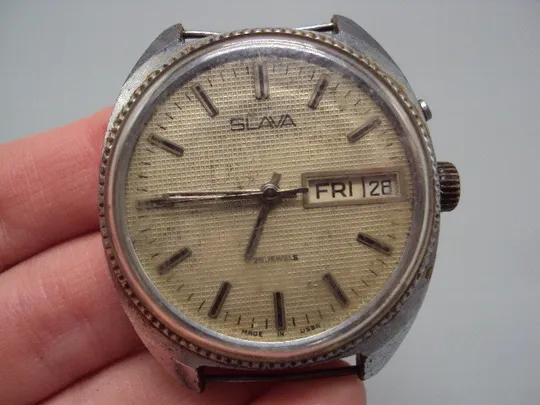 Наручные часы Слава 26 камней календарь ссср Slava 26 jewels высота 4,3 см не на ходу №15881 Ціна