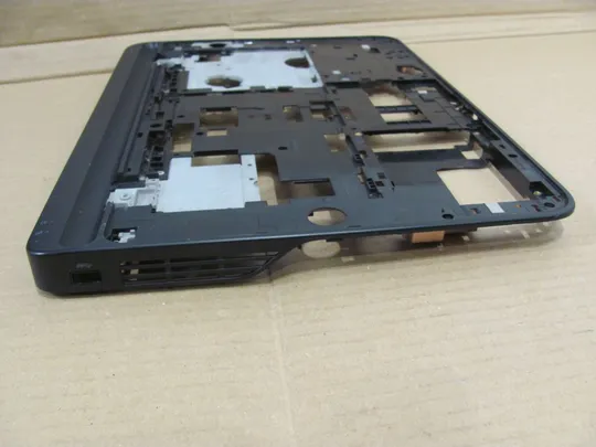 570-3 середня частина корпуса 02GHTH для Dell XPS 15 L501X L502X P11F оригінал Інтернет-аукціон