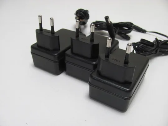 0811 адаптер живлення NETGEAR MU18 15V 1.2A  3 шт НІМЕЧЧИНА З аукціону