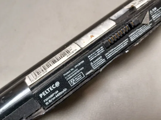0990 акумулятор FUJITSU FPCBP250 10.8V 4400MAH НІМЕЧЧИНА З аукціону