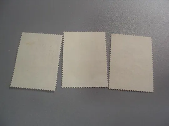 марки Италия 1966 флора букет цветы гвоздики и ромашки живопись натюрморт лот 3 шт гаш №2685 З аукціону