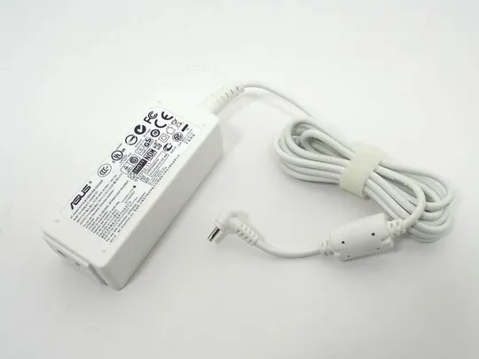 Зарядное устройство для ASUS 19V 2.1A 40W (2.5*0.7) White (ADP40PH BB). ORIGINAL Ціна