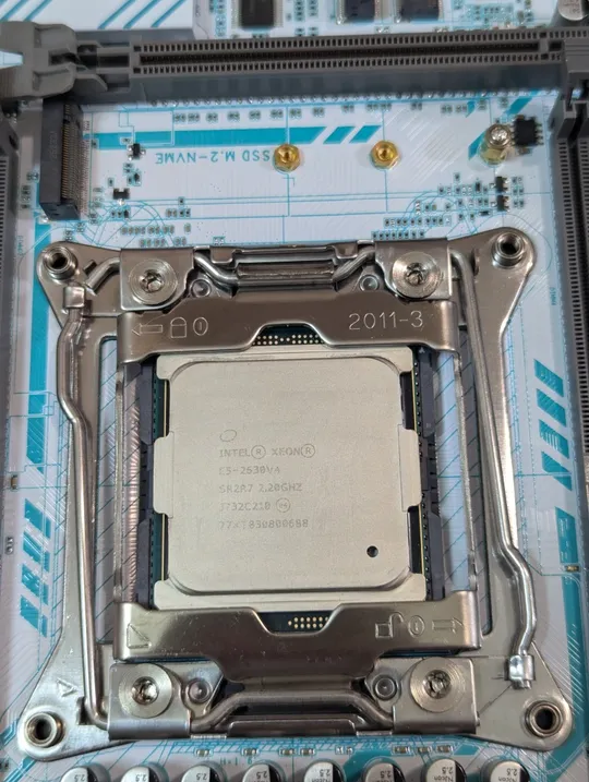 Комплект 10 ядер 20 потоки Soyo X99 + Xeon E5 2630v4 LGA 2011-3 DDR4 NVMe Intel Xeon E5 v3 v4 Продаж