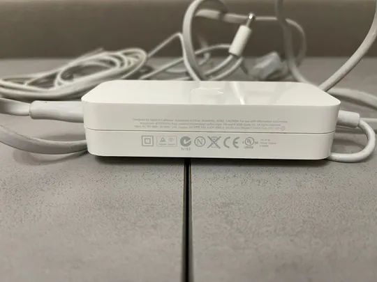 Купити Блок живлення Apple A1202 12v 1.8a 22w для роутерів AirportExtreme A1143, А1301, А1354, А1408