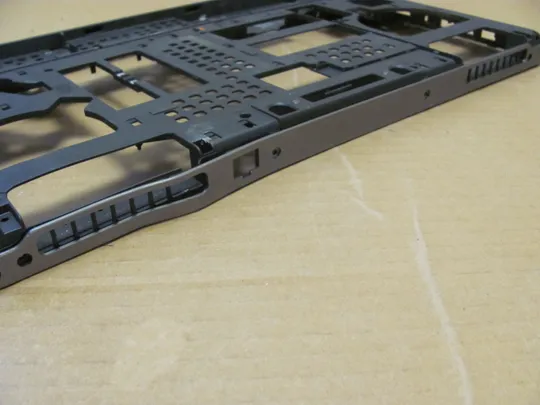 номер0999-2 Кришка дно піддон корпуса Нижний корпус (дно) для ноутбука Низ з type-c портом AM1DJ000411 04M07T  для Dell Precision 7710 7720 оригінал На торгах