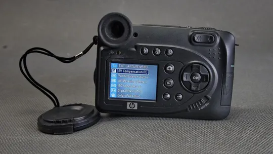 Цифровой фотоаппарат 5.3Mpix HP Photosmart 945 + x8.0 7.6-61mm EQ 36mm Optical Aspheric lens Вживане З аукціону