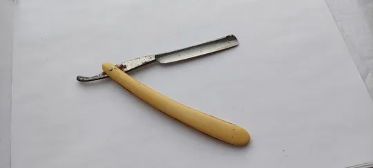 Купити Антикварная бритва с сюжетом Ева и змей-искуситель nd753