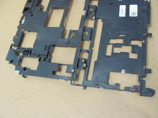 Купити 645-6 Середня частина корпуса AP1EO000900 0C16XC  для DELL  LATITUDE E5570   оригінал