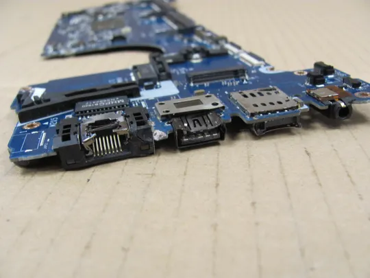 694-17 материнська плата РОБОЧА CAZ20 LA-E132P SR2F0 i5-6300U  для Dell Latitude E7480 7480  оригінал Недорого