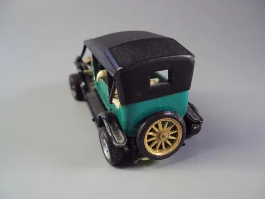 машинка Руссобалт С24-40 ссср А22 1:43 длина 10,5 см, высота 5 см №9114 З аукціону