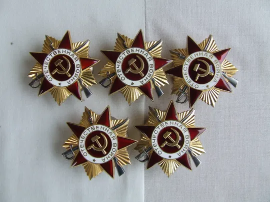 Ордена ВОВ-1 степени № № 793 737. 811 033. 977 076. 1 084 603 и 2 412 269  и много другого . Ціна