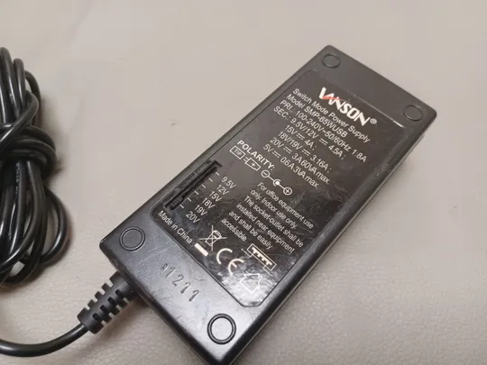 0951 адаптер живлення VANSON SMP-65WUSB 9.5-20V  НІМЕЧЧИНА Продаж