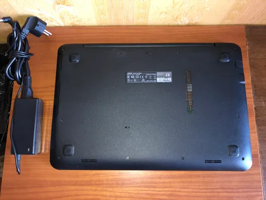 Купити Ноутбук Asus R556SJ N3050/8gb/HDD 500GB/Intel HD+GF920M/4,5 години