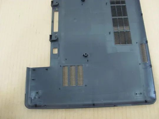 номер0303-51 Кришка дно піддон корпуса Нижний корпус (дно) для ноутбука Низ дно поддон Нижняя часть для Dell E5540 стан нового Продаж