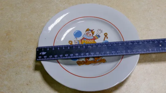 Тарілка дитяча Клоун з песиком стара радянська порцеляна для других страв Баранівка Вживане #2 в Україні